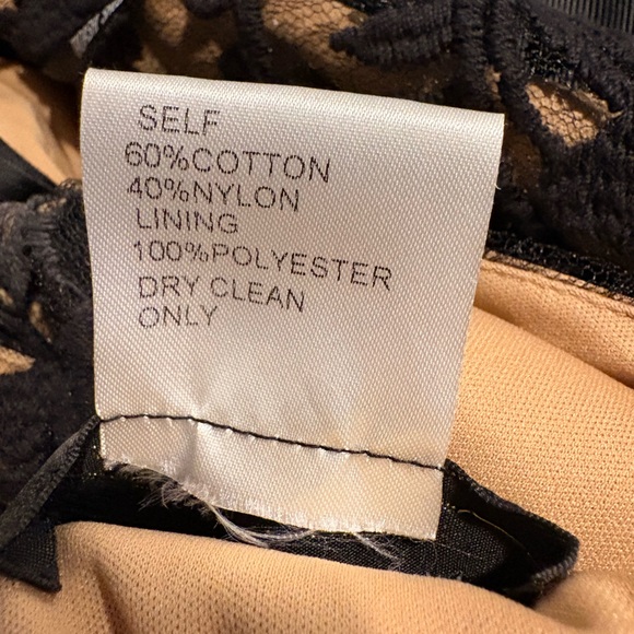 Tadashi Shoji black lace nude lined one shoulder floor length formal gown size 4 - Picture 11 of 11